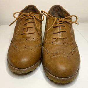Nuovo - Stylish Oxford Style Shoes, Size 7 US